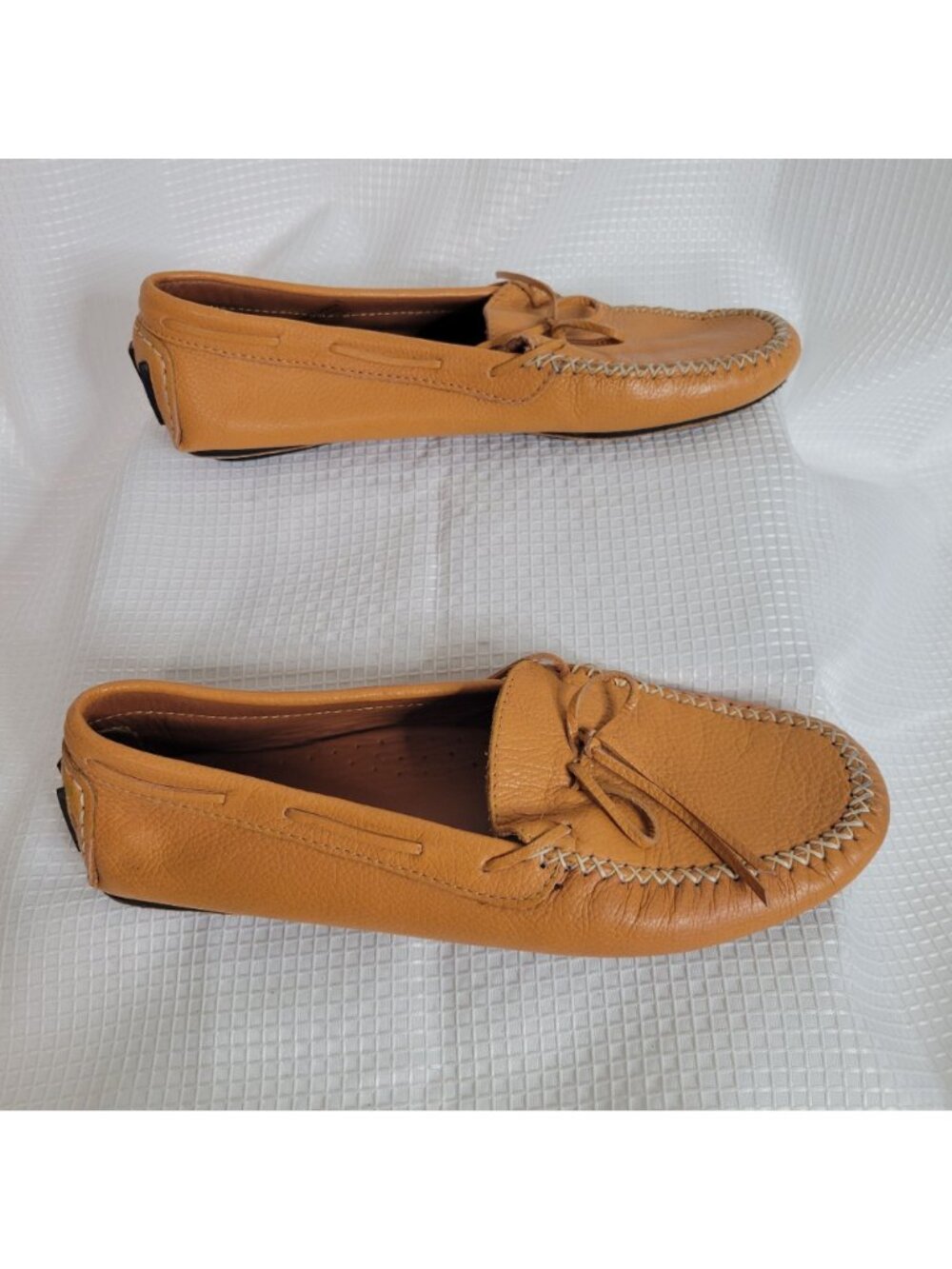 André Assous Womens Size 8.5 Loafers Leather Driving Moccasins Tan Made In Italy - Picture 3 of 11